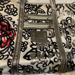 Coach Tote Bag From The Poppy Collection